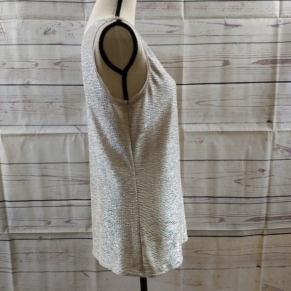 Ann Taylor Factory Top - Picture 4 of 6